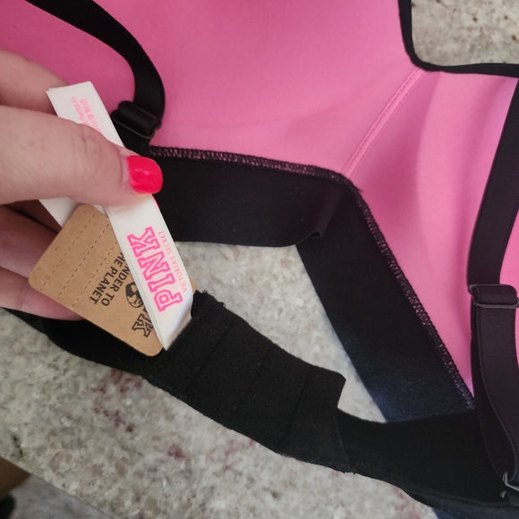 Victoria's Secret Wireless Black Bra - Picture 4 of 5